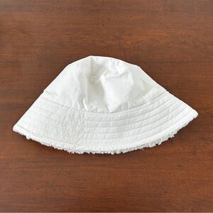 COS White waterproof bucket hat, fleece lining, Size M/L, New